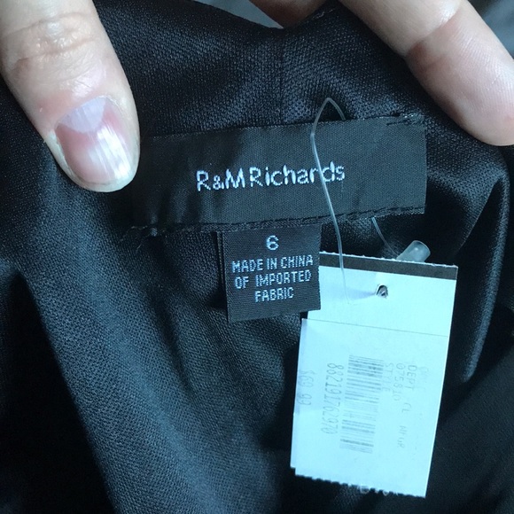 R&M Richards black and silver size 6 plunging neck sequins party dress. - Picture 7 of 10